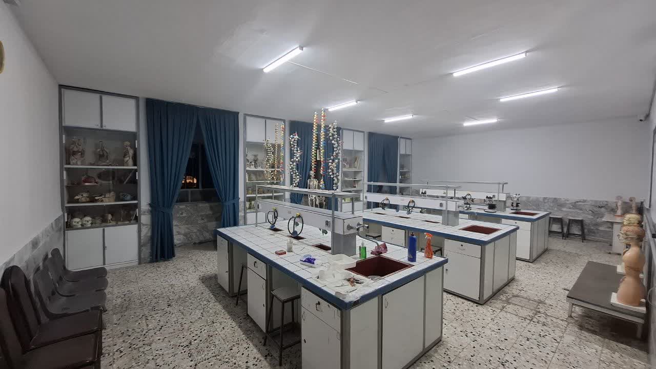 فیلم آزمایشگاه زیست