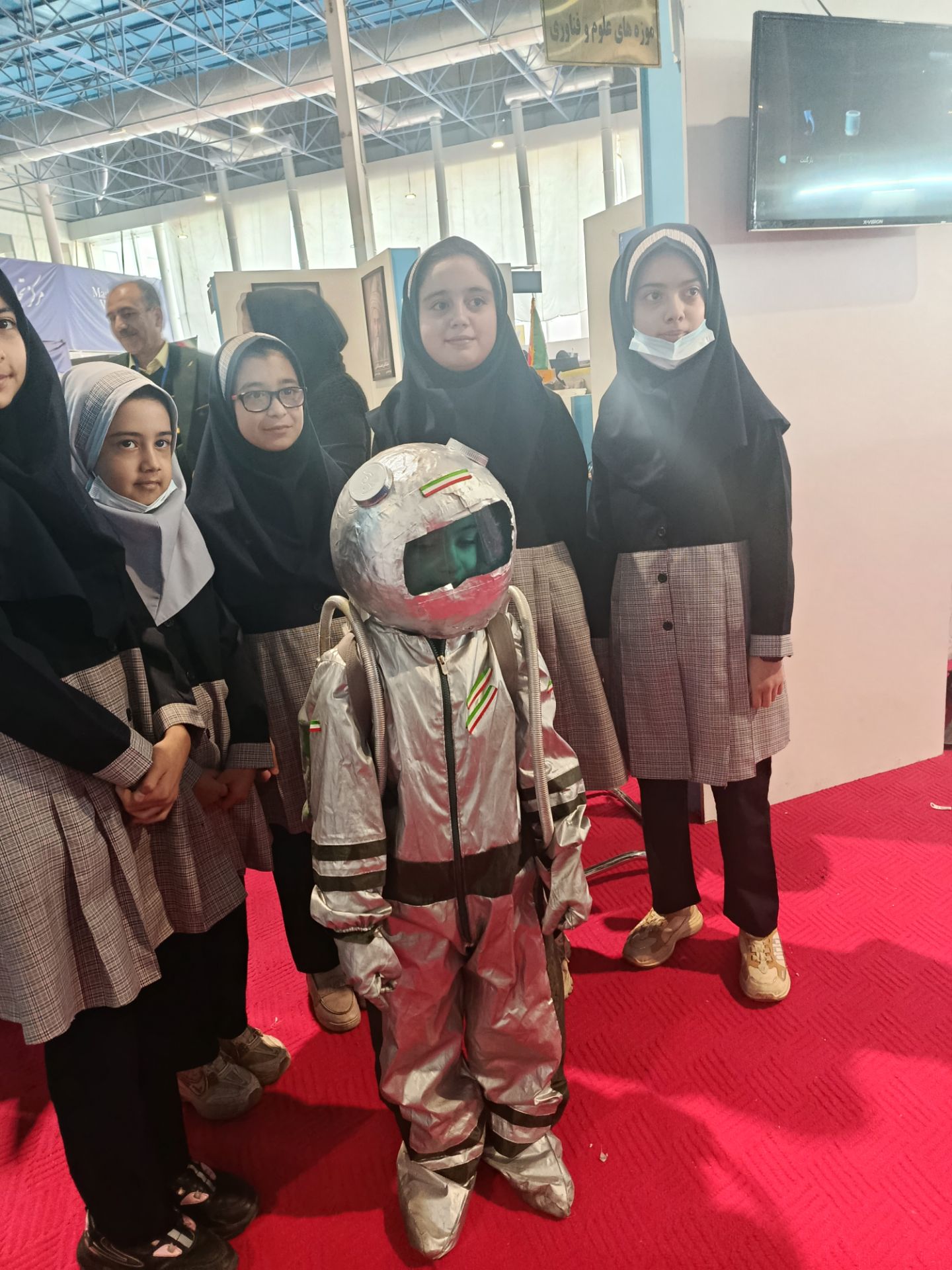 دانش آموزان پژوهشگر 9