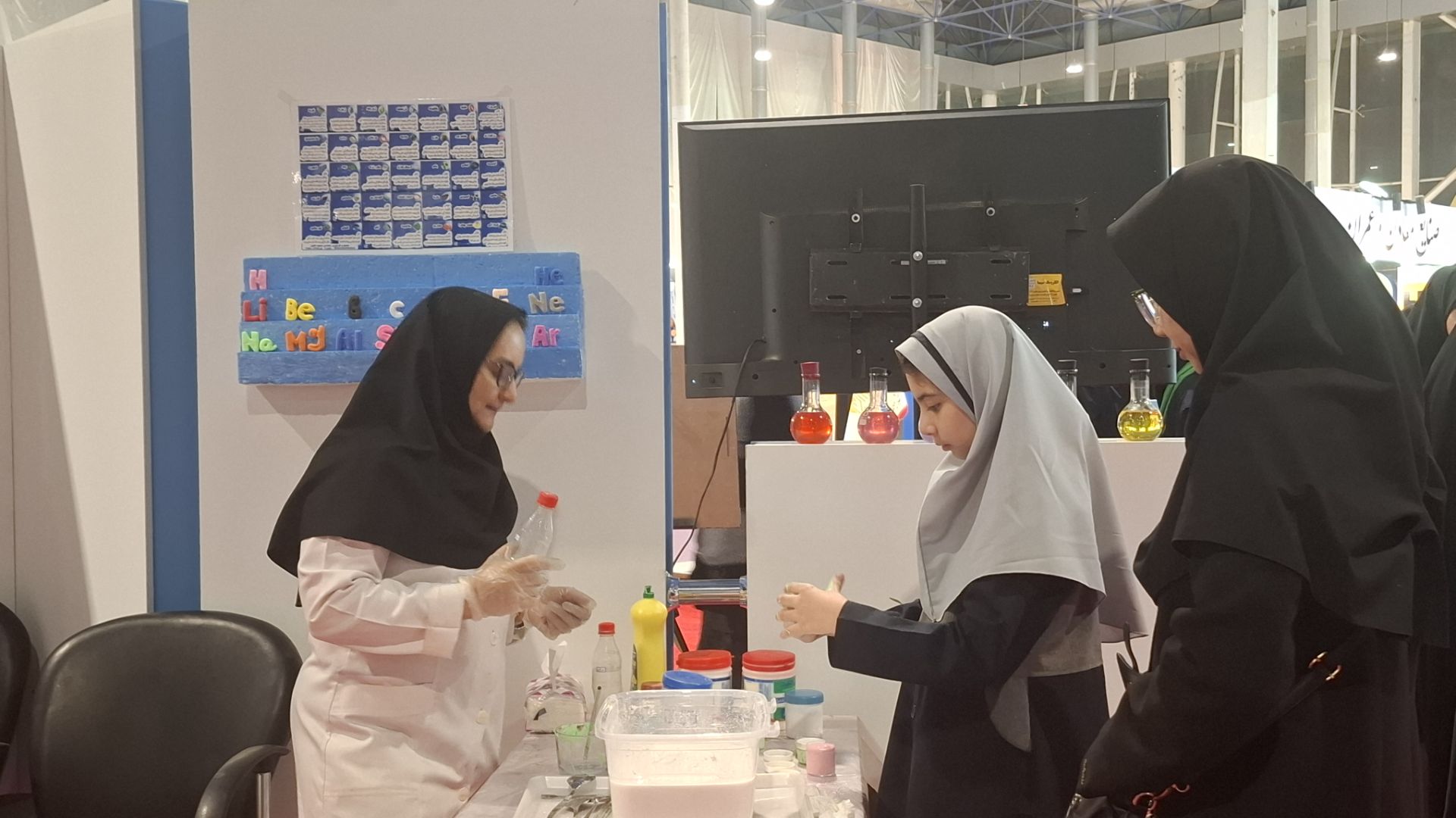 دانش آموزان مدارس ناحیه 7 - تصویر 16