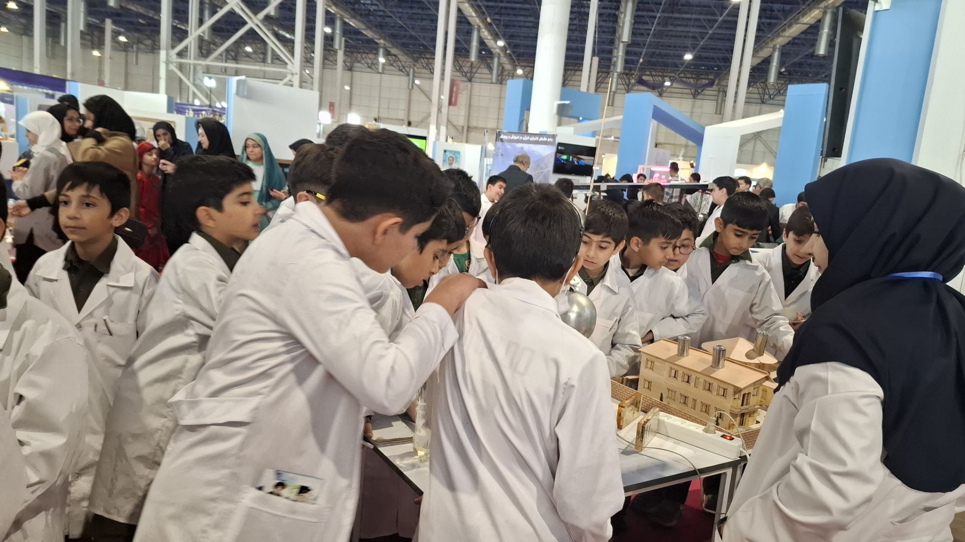 دانش آموزان مدارس ناحیه 7 - تصویر 6